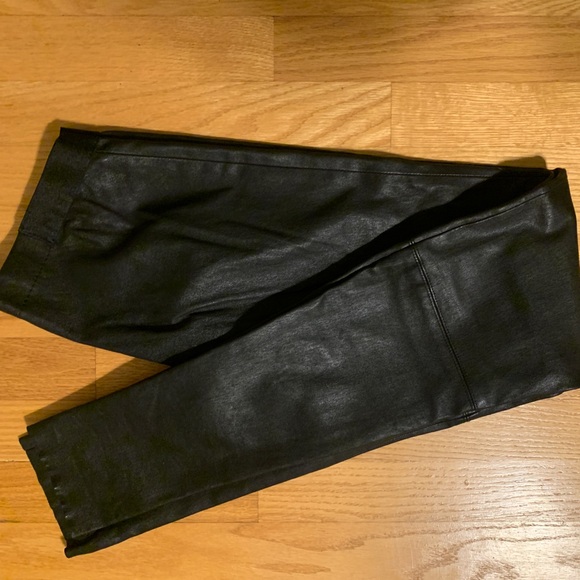 Alice + Olivia leather Size 6 Black. Super soft Pristine condition - Picture 8 of 10